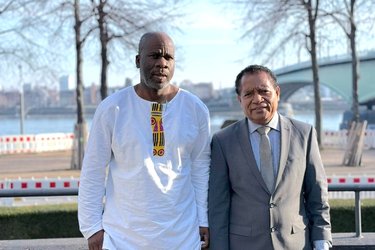 Mr Evans Njewa and Ambassador Adão, former and present LDC Group Chair