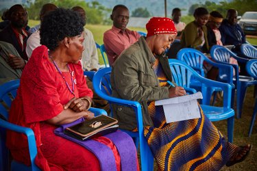 Consultations of communities in Kabaale, Uganda
