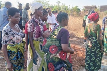 Credit: LIFE-AR Community discussions with LIFE-AR in Malawi