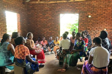 Community meeting with women groups in Malawi
